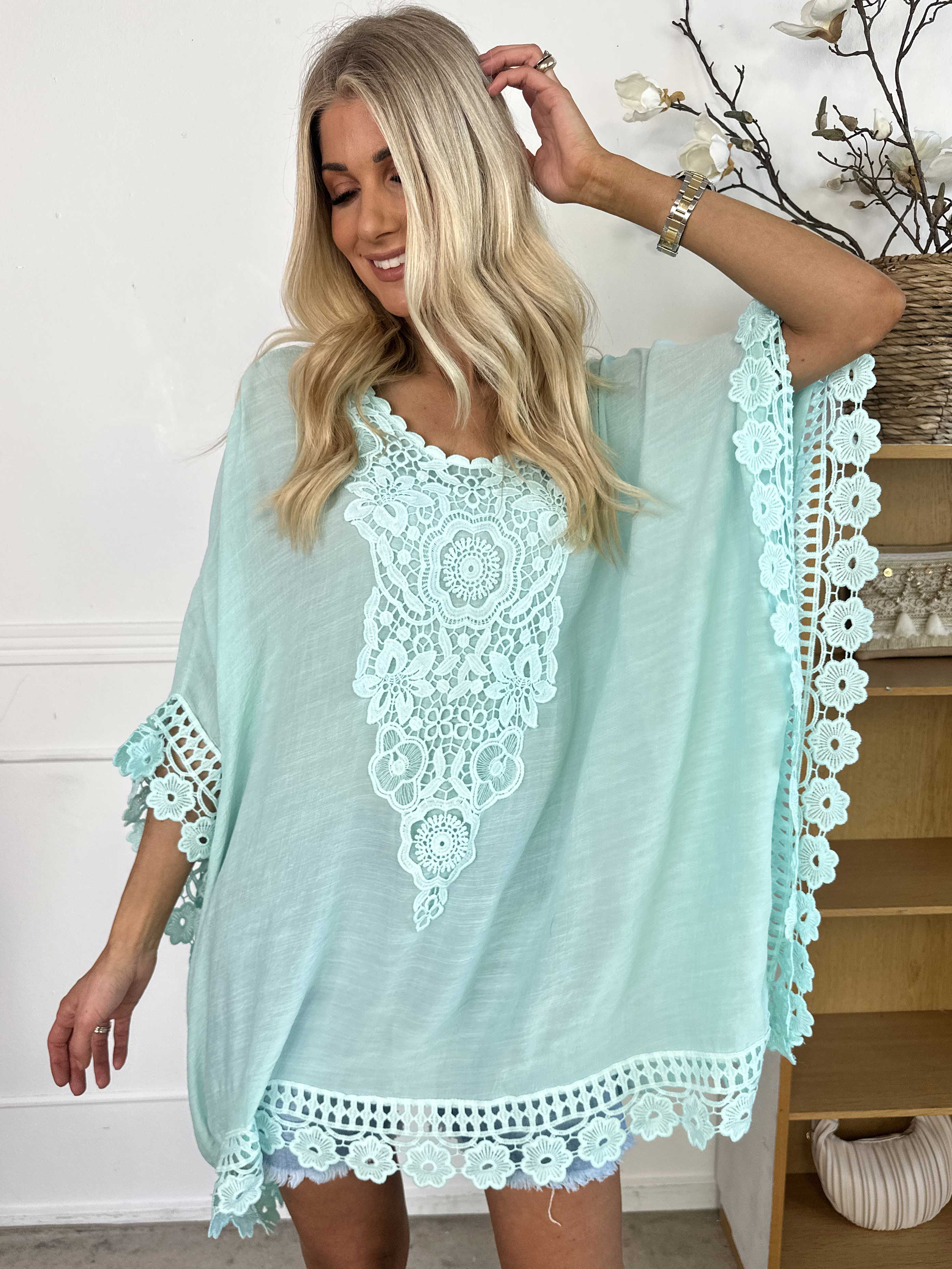 Elena - Mjuk tunika i bomull med fina broderier